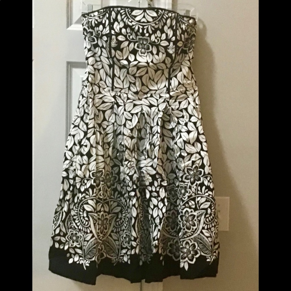 WHBM Black & White strapless dress